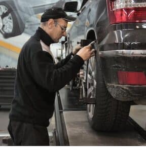 Tire Changing and Emergency Flat Repair