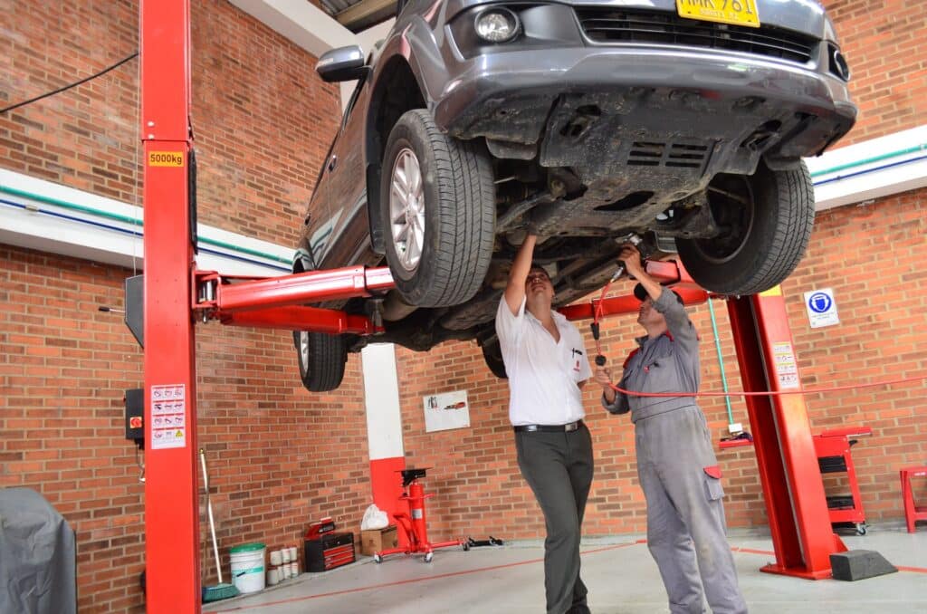 Making Informed Choices: Tips for Choosing a Trustworthy Auto Repair Shop