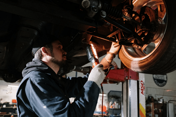 Navigating Auto Repair Trust: Strategies for Establishing Reliable Relationships with Mechanics