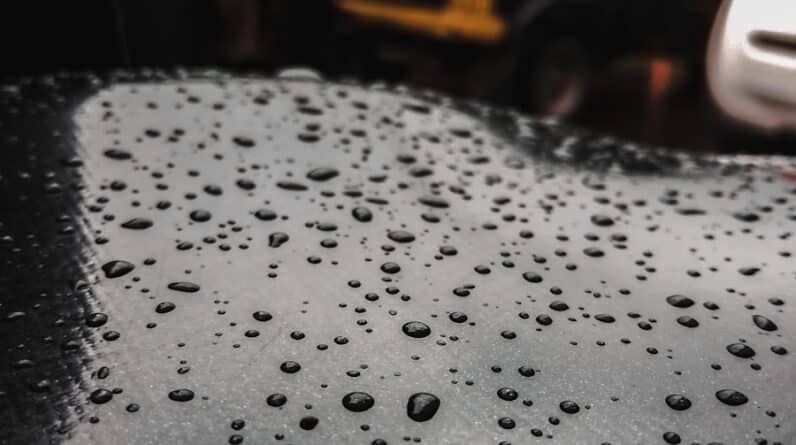Photo "Can Safelite Replace Windshield in Rain?"