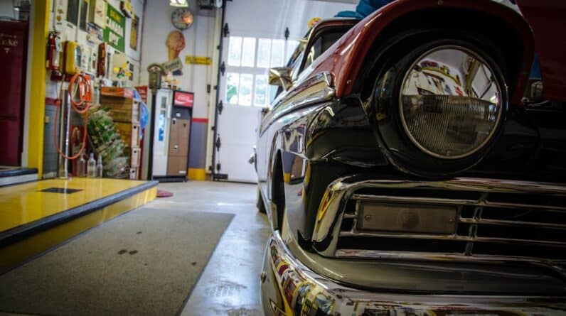 Photo "What Role Does Technology Play in Modern Auto Repair Services?"