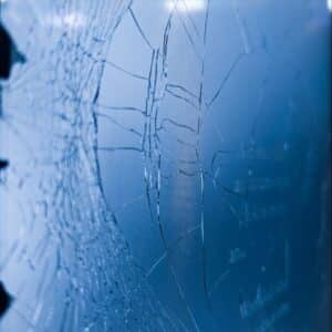 Photo "What is the Advantage of Safety Glass for a Car Windshield?"