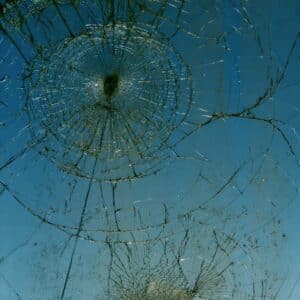 Photo "What Are the Disadvantages of a Cracked Windshield?"