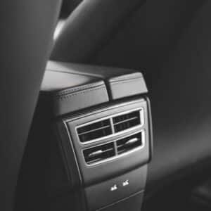 Photo "How Can I Ensure That My Cars Air Conditioning System is Functioning Optimally?"