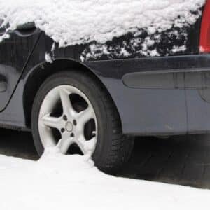 Photo "How Does Cold Weather Impact Battery Performance, and Are There Preventive Measures?"