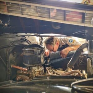 Photo Auto Repair Technicians