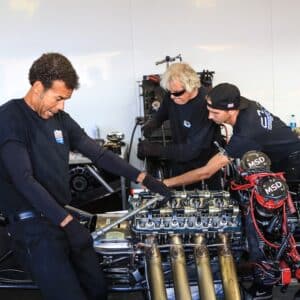 Photo Auto Body Technicians